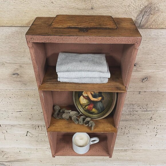 Decorative upcycled wooden wall shelf - Picture 2 of 4